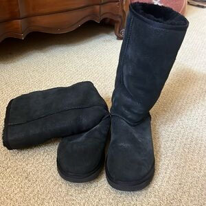 UGG black suede tall boots size 8 EUC